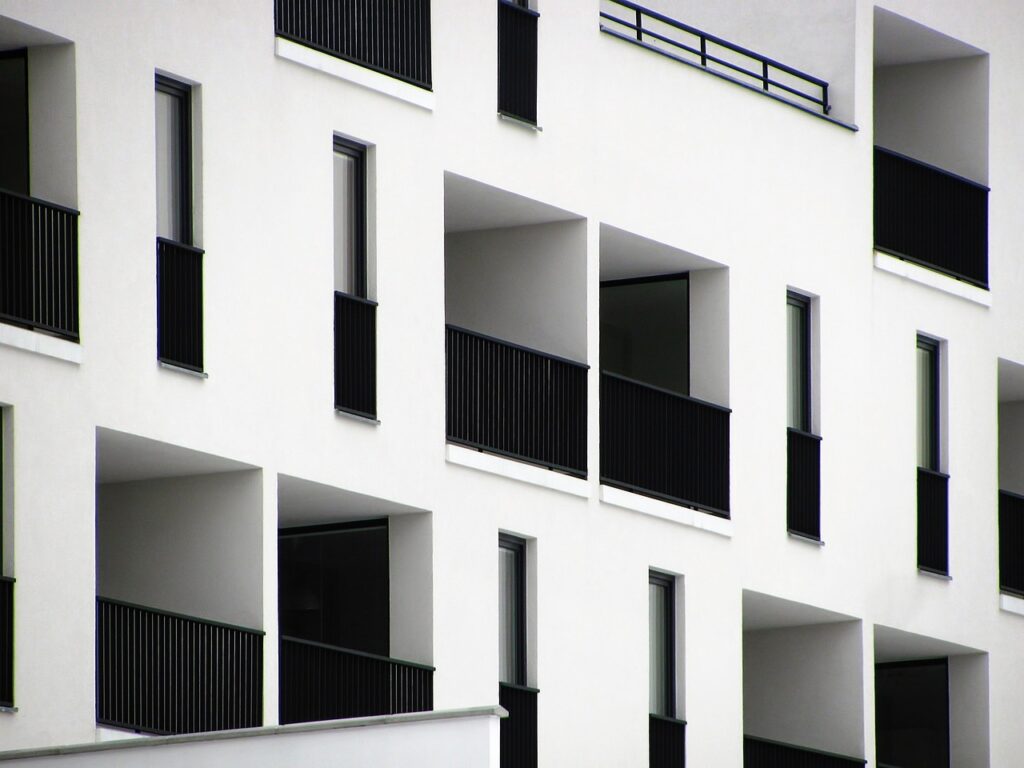 building, house, windows-414408.jpg